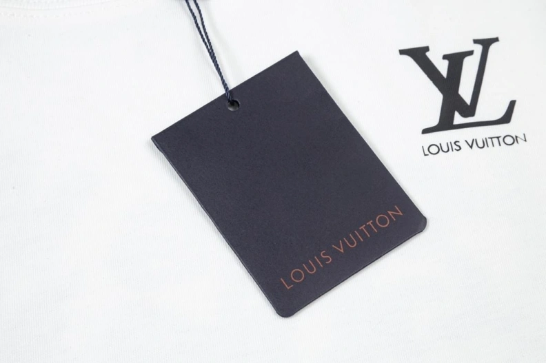 Minimalist LX T-Shirts 97913