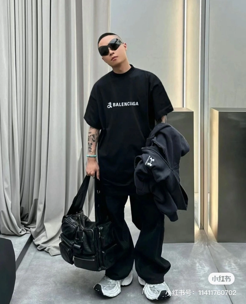 Versatile Bxlxnciaga T-Shirts 91574