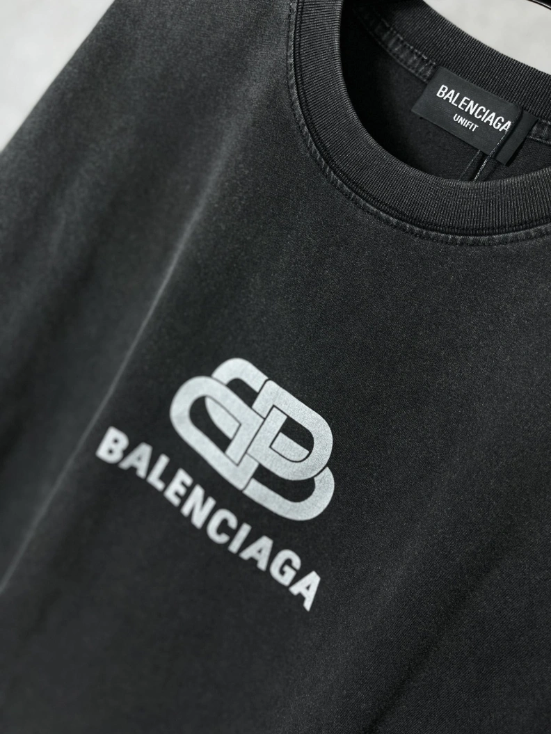 Bxlxnciaga T-Shirts Sleek 90570
