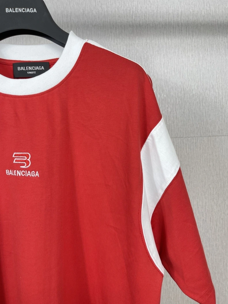 StreetReady Bxlxnciaga T-Shirts 90517