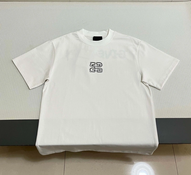 Gxvxnchy T-Shirts Bold 95475
