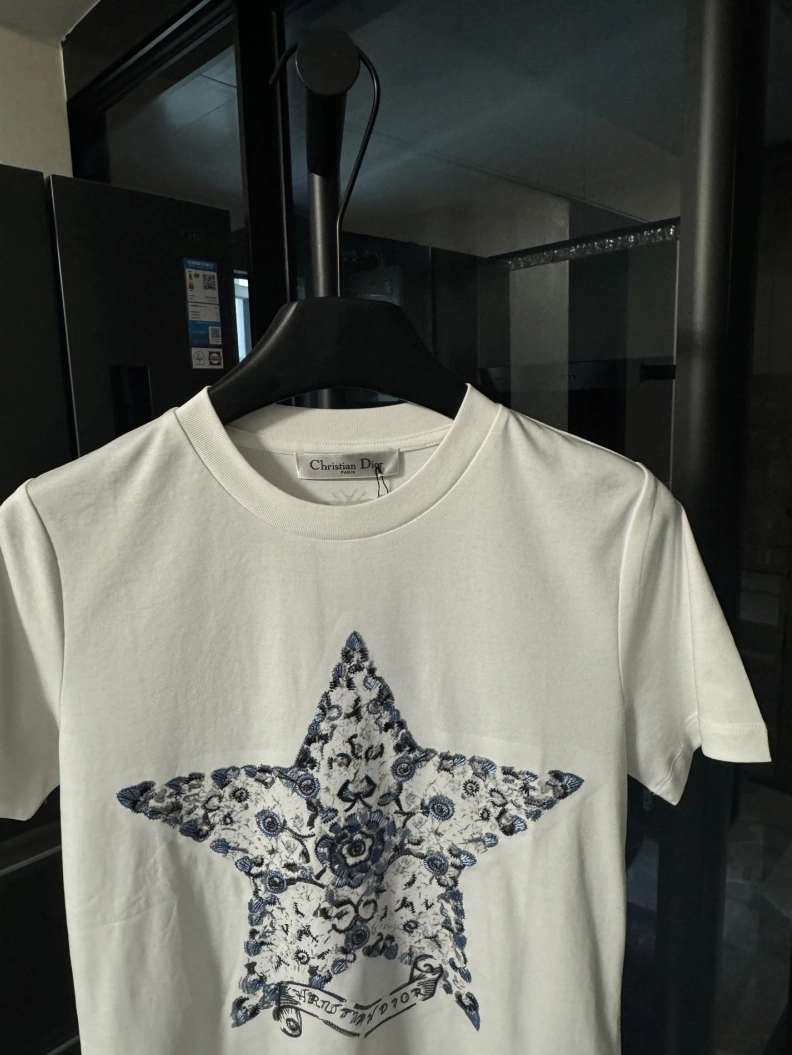 Elegant Dxxr T-Shirts 95007