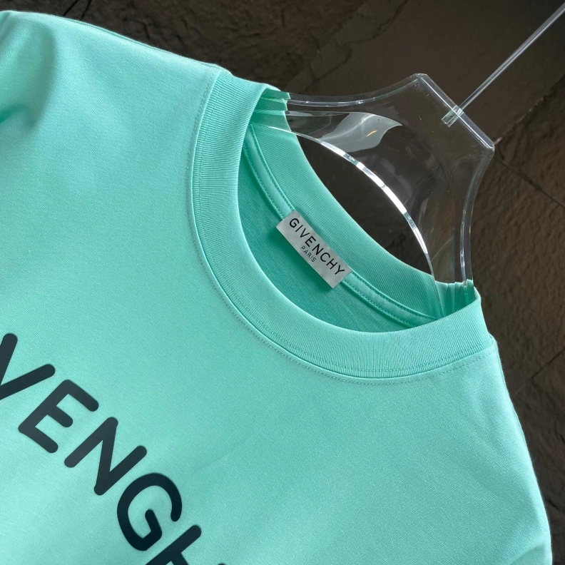 Refined Gxvxnchy T-Shirts 95472