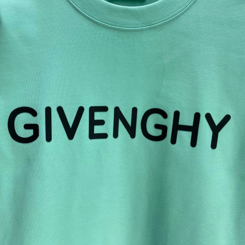 Refined Gxvxnchy T-Shirts 95472