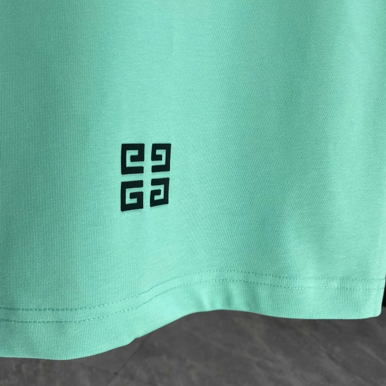 Refined Gxvxnchy T-Shirts 95472