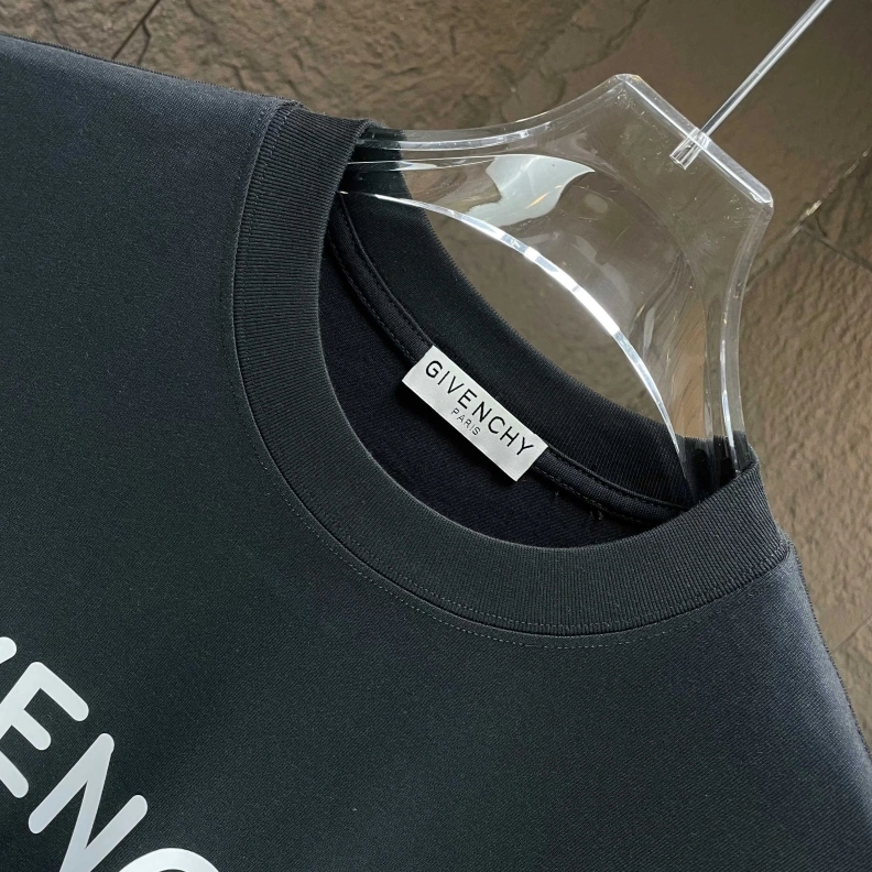 Fashionable Gxvxnchy T-Shirts 95454