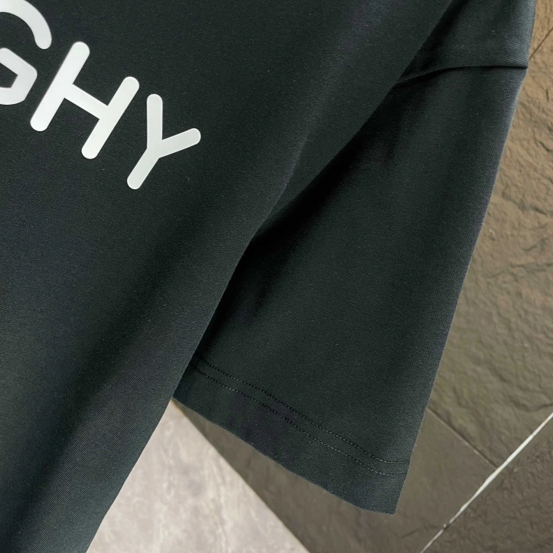Fashionable Gxvxnchy T-Shirts 95454
