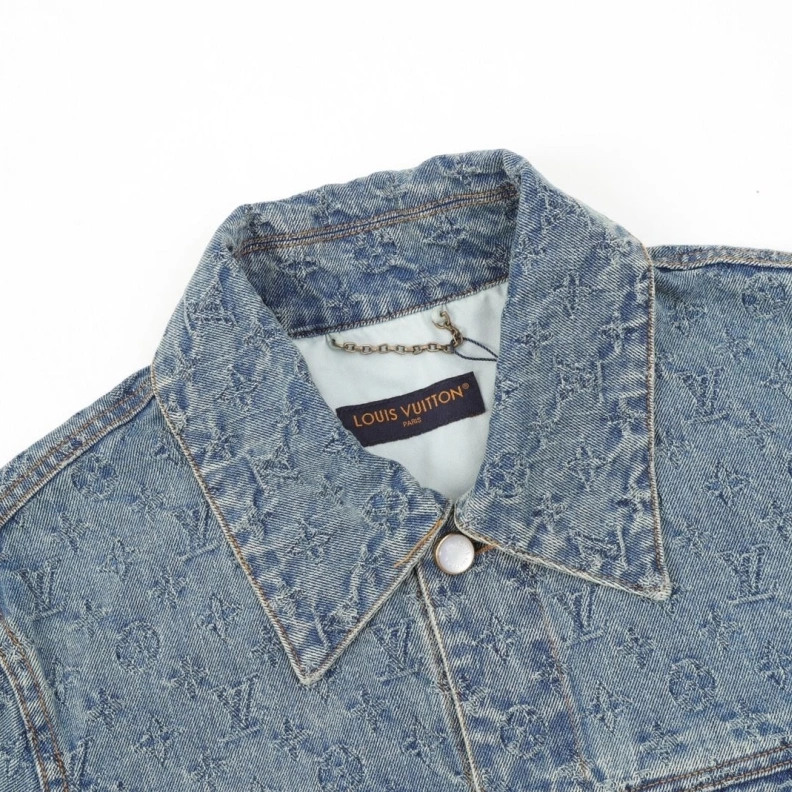 Trendsetting LX Coats 98033