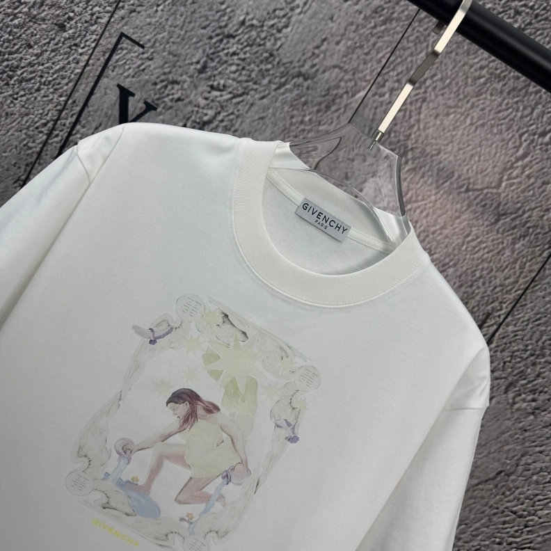 Gxvxnchy T-Shirts AllSeason 95436
