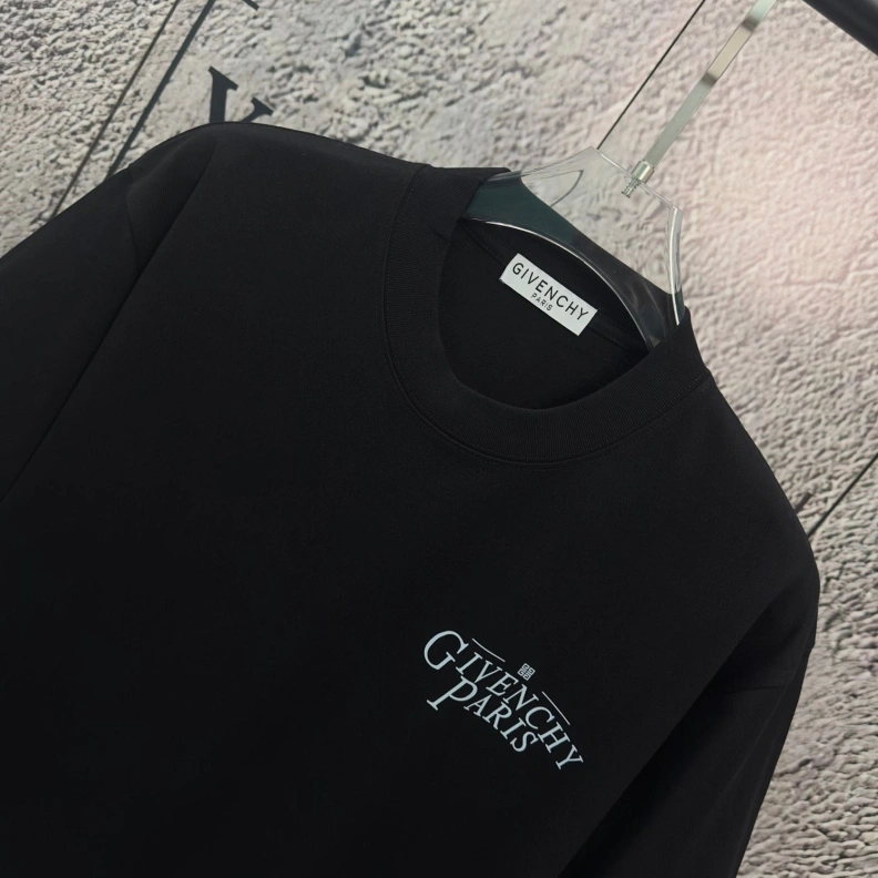 Bright Gxvxnchy T-Shirts 95422