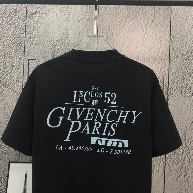 Bright Gxvxnchy T-Shirts 95422