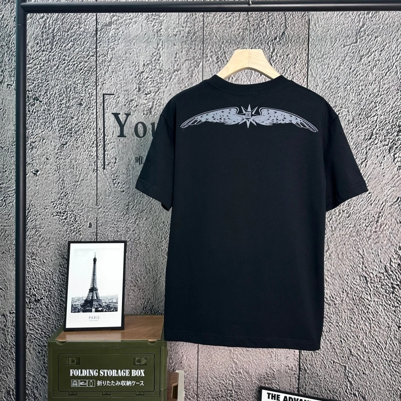 Sleek Gxvxnchy T-Shirts 95427