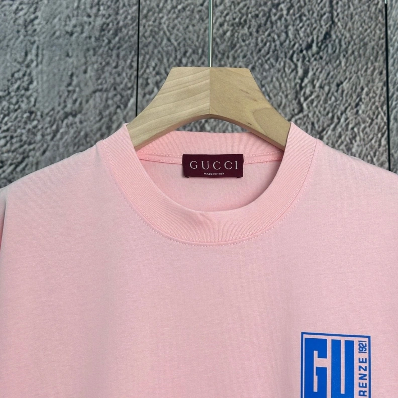 Elegant Gxccx T-Shirts 96010