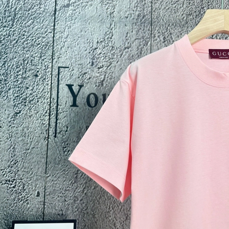 Elegant Gxccx T-Shirts 96010
