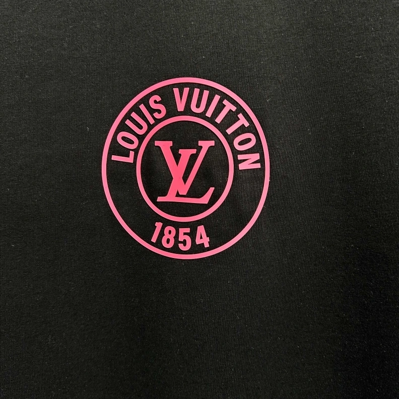 Minimalist LX T-Shirts 97591