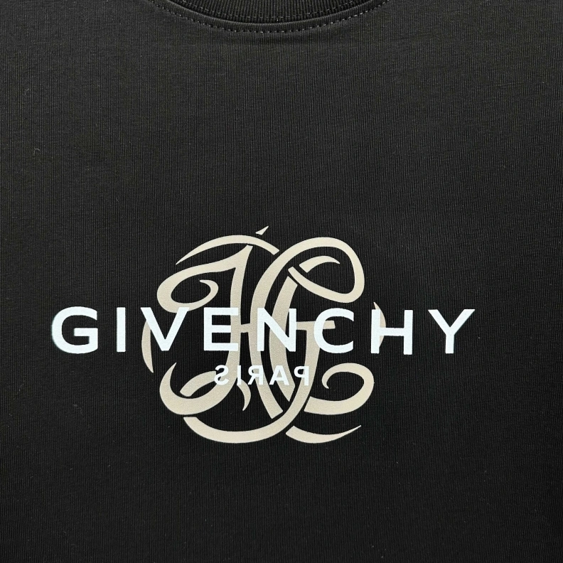 Refined Gxvxnchy T-Shirts 95409