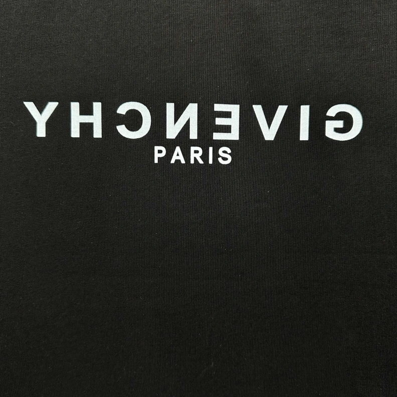 Refined Gxvxnchy T-Shirts 95409