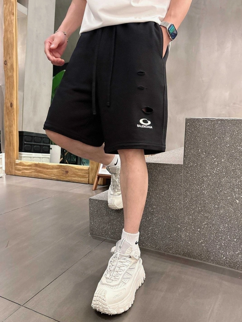 Bxlxnciaga Shorts Modern 91361