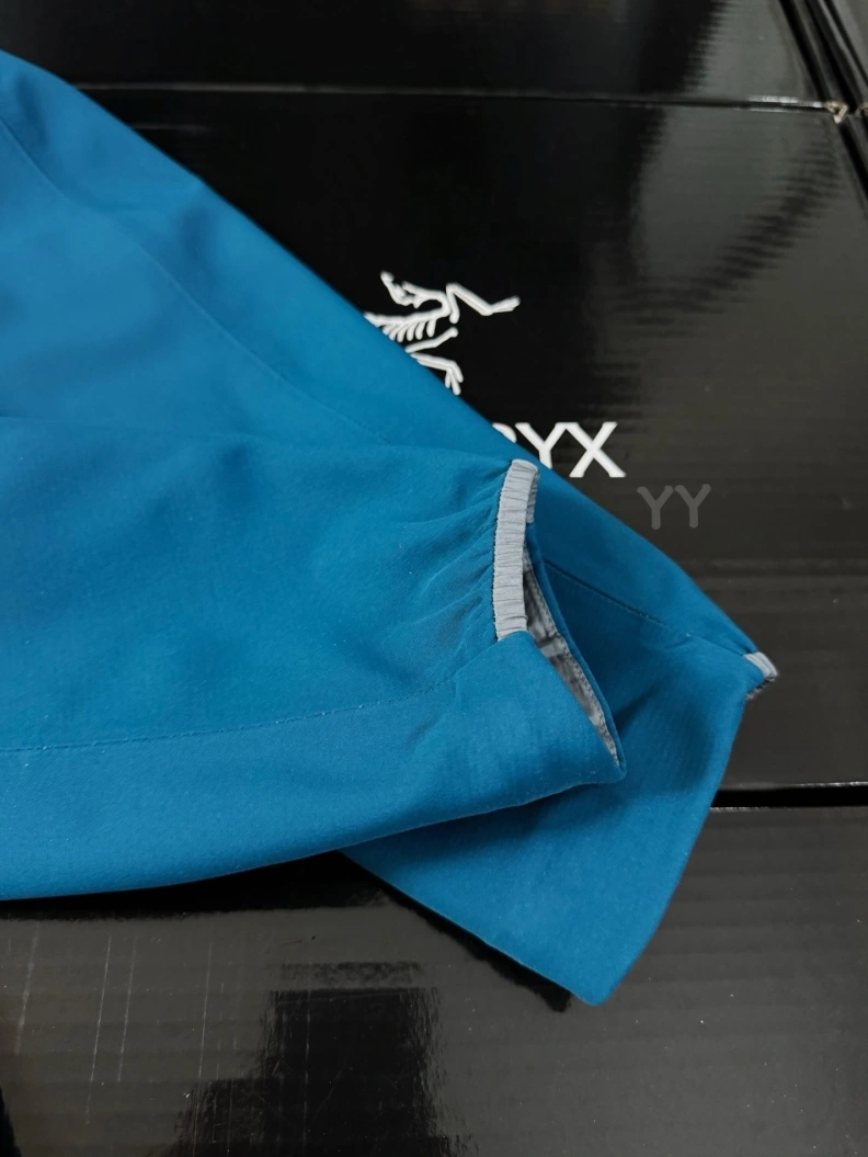 Compact Arx Txryx Coats 89834
