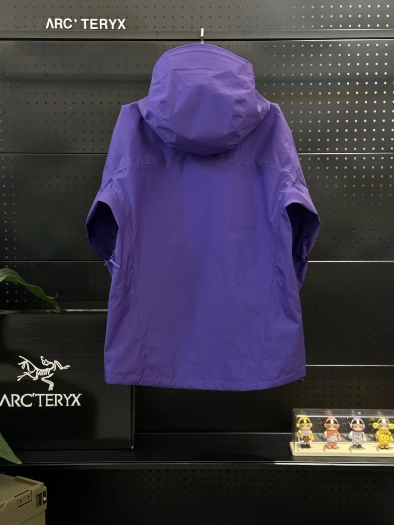 GoodFit Bxlxnciaga Coats 91424