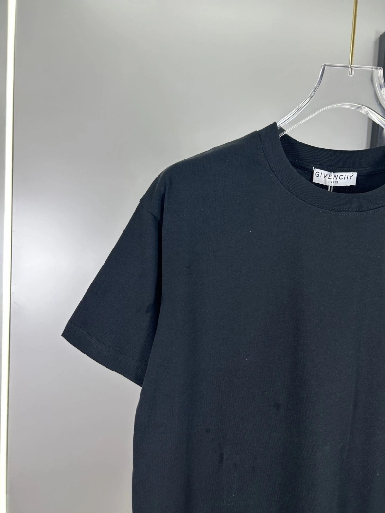 Reliable Gxvxnchy T-Shirts 95389