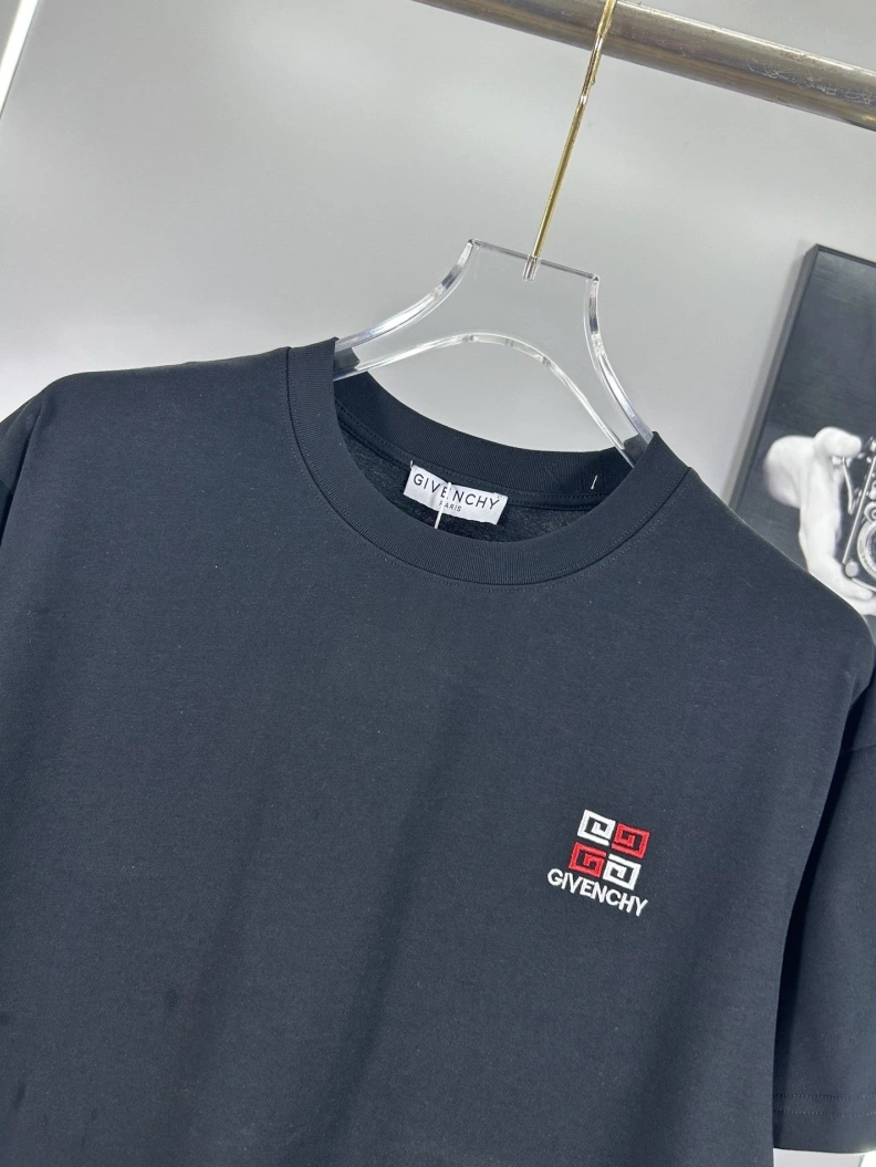 Reliable Gxvxnchy T-Shirts 95389