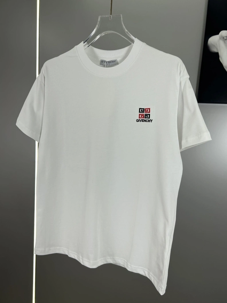 Stylish Gxvxnchy T-Shirts 95388