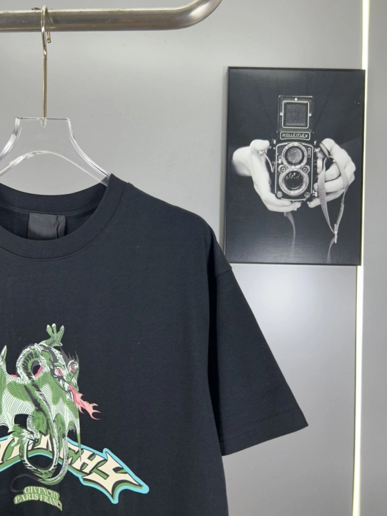 Stylish Gxvxnchy T-Shirts 95456