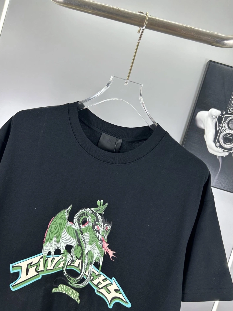 Stylish Gxvxnchy T-Shirts 95456