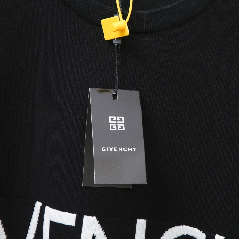 Bright Gxvxnchy T-Shirts 95398