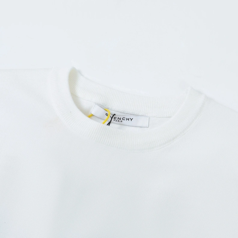 Fashionable Gxvxnchy T-Shirts 95401