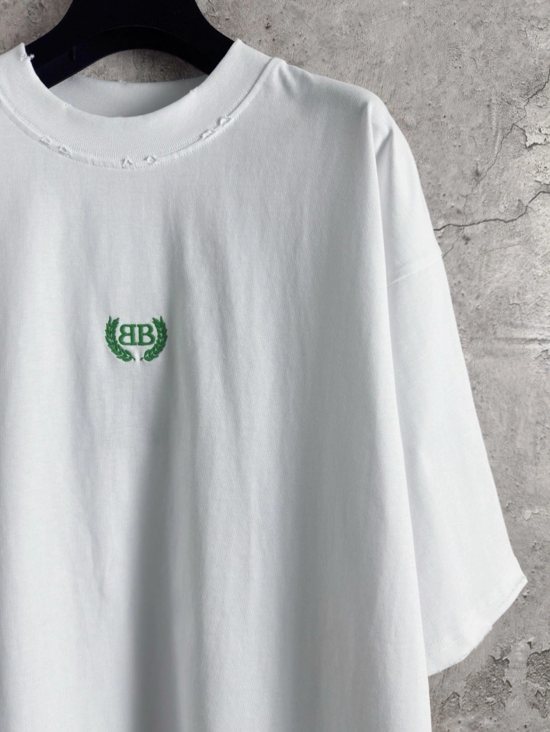 WellDesigned Bxlxnciaga T-Shirts 91029