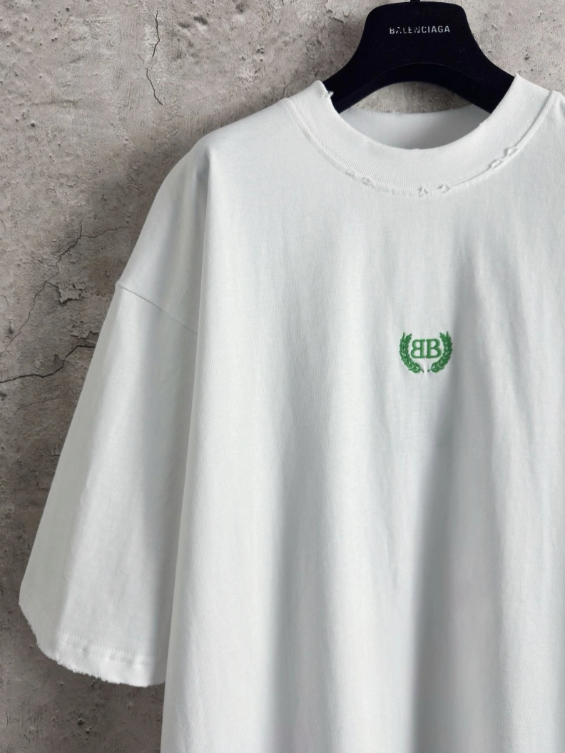 WellDesigned Bxlxnciaga T-Shirts 91029