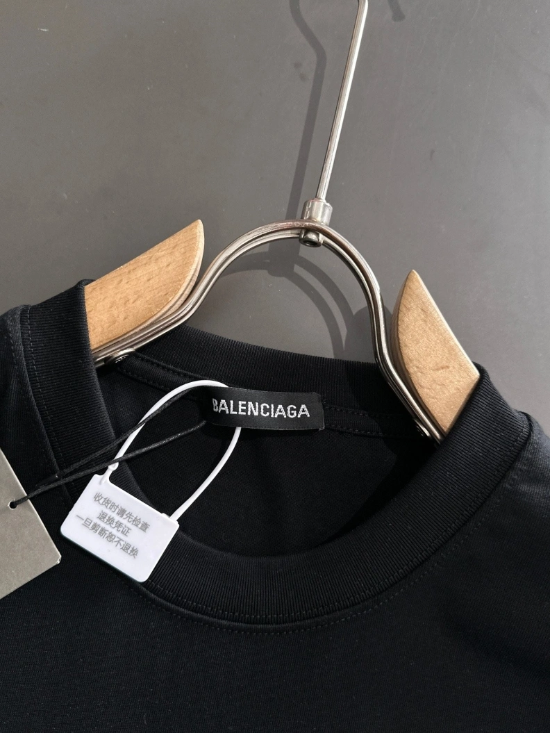 Vibrant Bxlxnciaga T-Shirts 90394