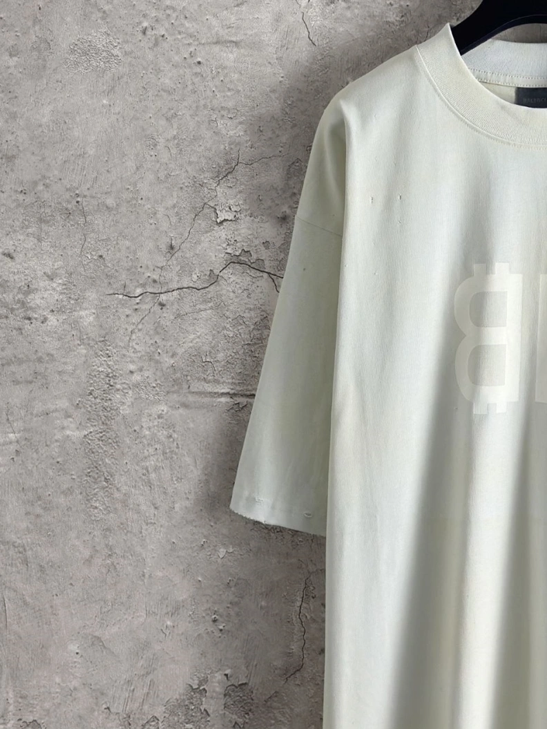 Sleek Bxlxnciaga T-Shirts 90431