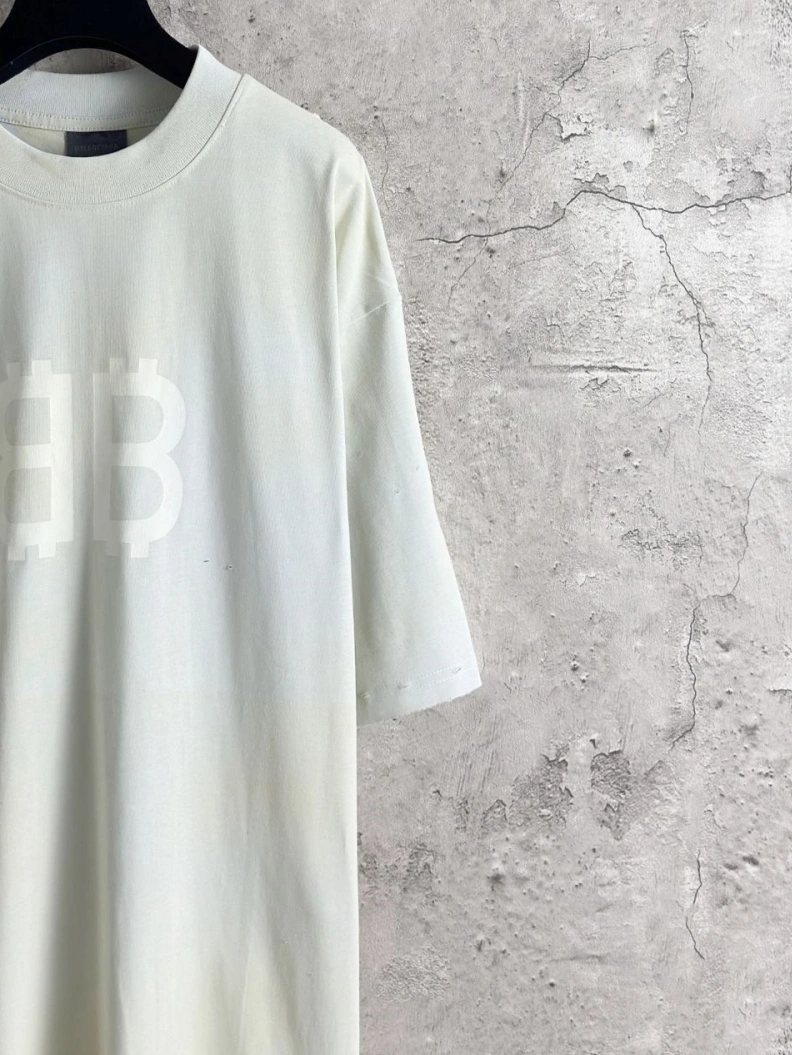 Sleek Bxlxnciaga T-Shirts 90431