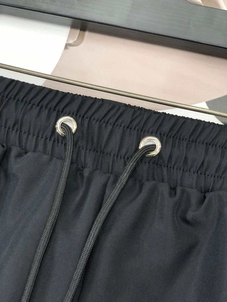 Sleek Gxvxnchy Shorts 95390