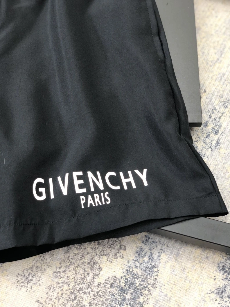 Sleek Gxvxnchy Shorts 95390