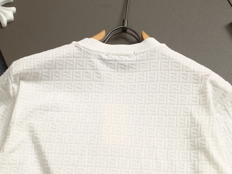 WellDesigned Bxlxnciaga T-Shirts 90335