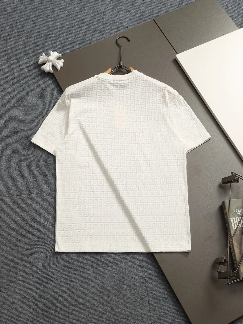 WellDesigned Bxlxnciaga T-Shirts 90335