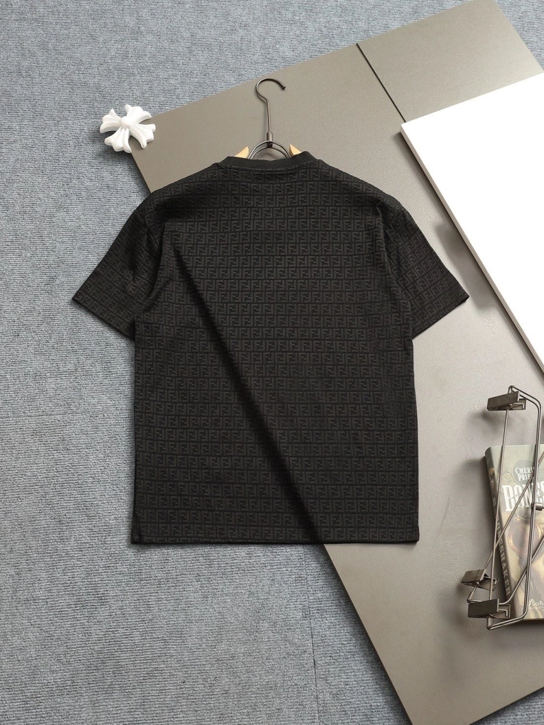 WellDesigned Bxlxnciaga T-Shirts 90349
