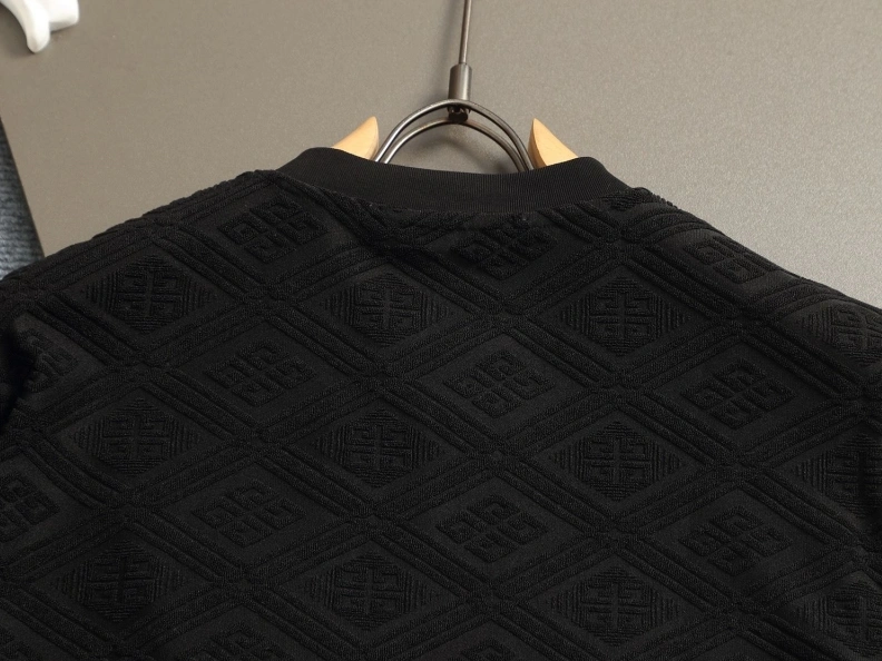 Gxvxnchy T-Shirts ModernLook 95432