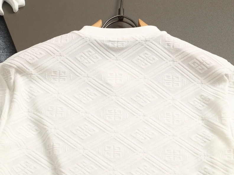 HighQuality Gxvxnchy T-Shirts 95373
