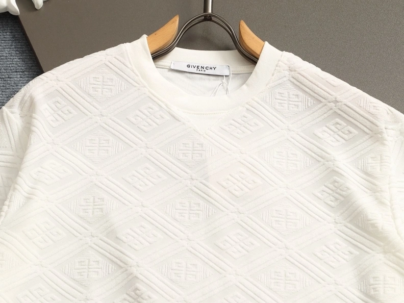 HighQuality Gxvxnchy T-Shirts 95373