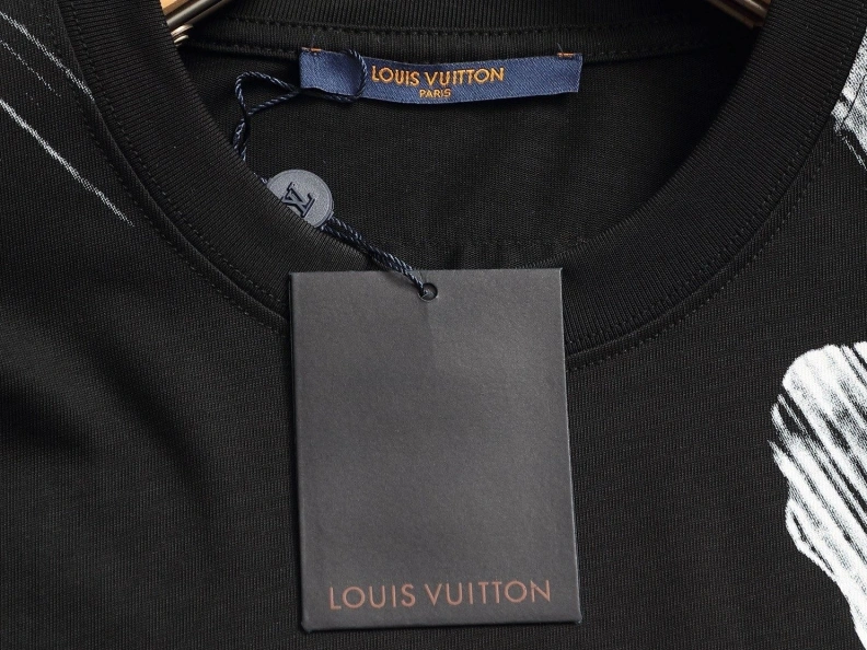 WellDesigned LX T-Shirts 97102