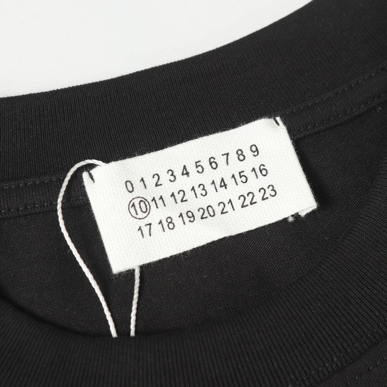 Elegant Bxlxnciaga T-Shirts 90365