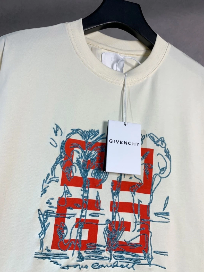 Gxvxnchy T-Shirts Vibrant 95354