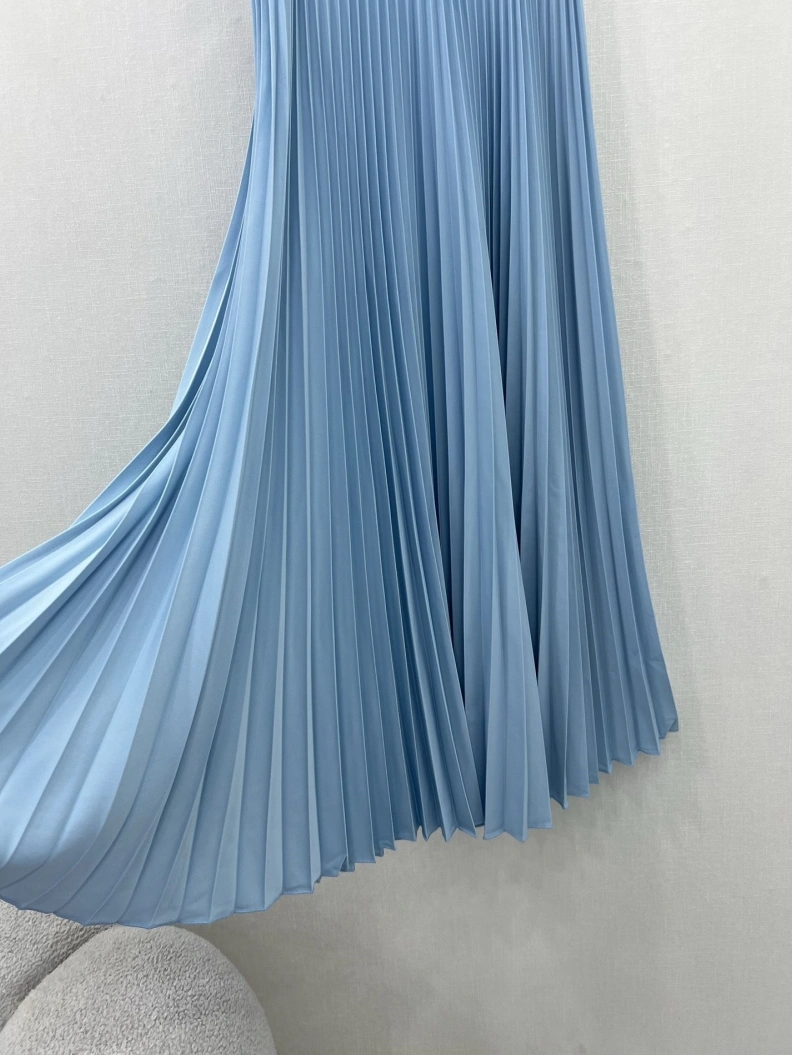 Bold Vxlxntino Skirts 102930