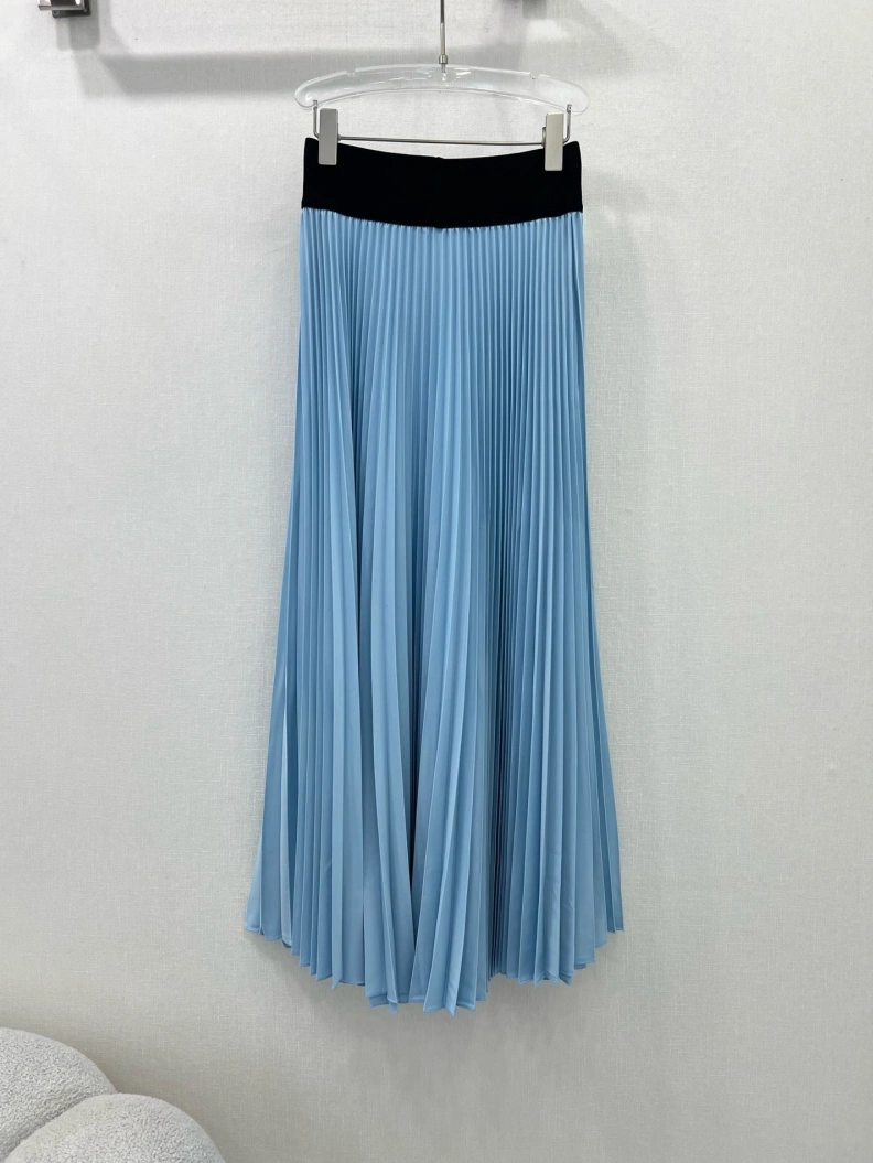 Bold Vxlxntino Skirts 102930