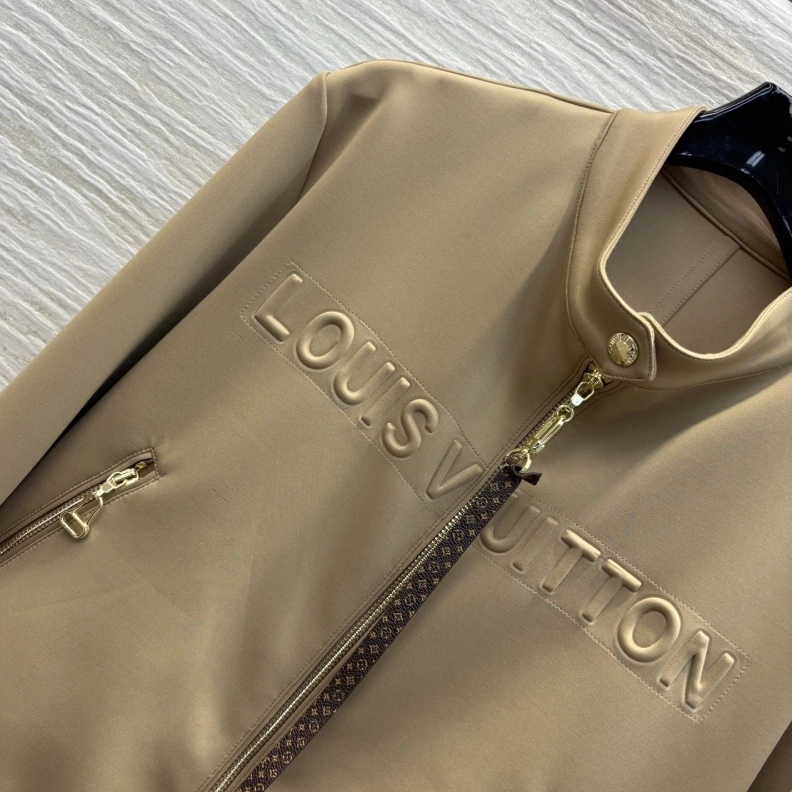 Versatile LX Coats 96883